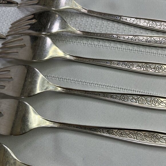 Vintage 60s MCM Deco International Silverplate Flatware Set w/ Chest 65pc Floral - Picture 4 of 16